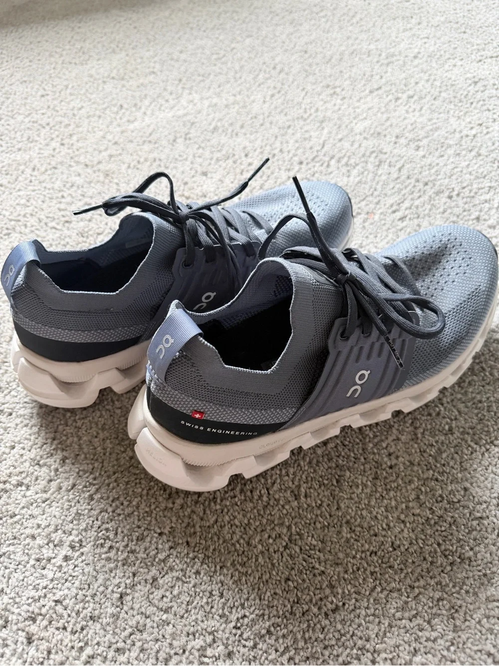Metal/White On Women's Cloudswift 3 Sneakers